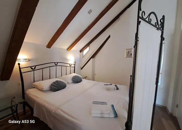 Apartment U Renesansnoj