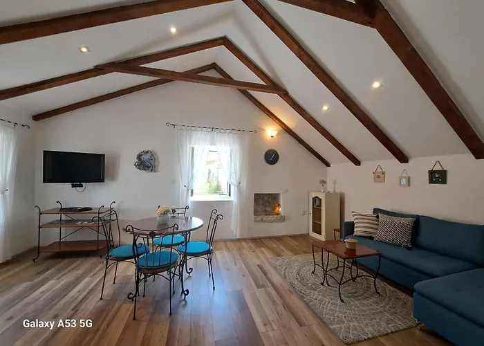 Apartment U Renesansnoj *